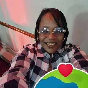 Meet your Posher, Laronda